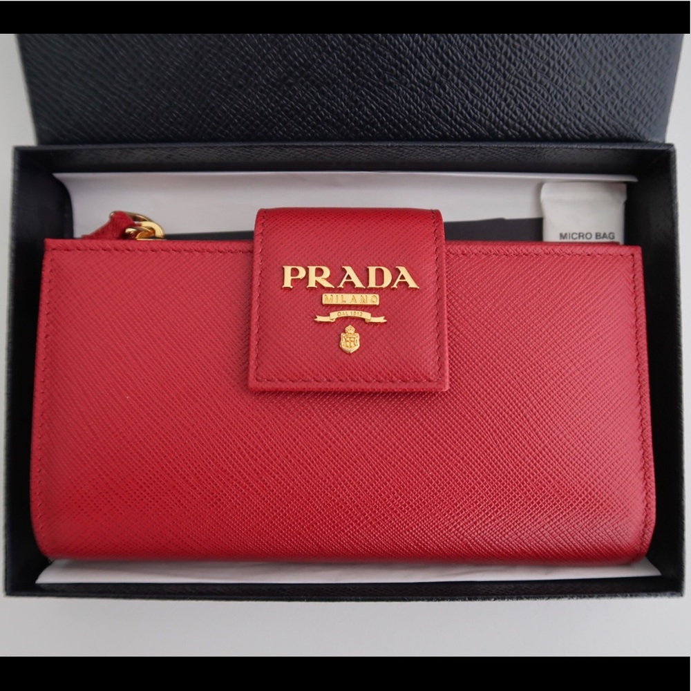 Medium Saffiano Prada Leather Wallet